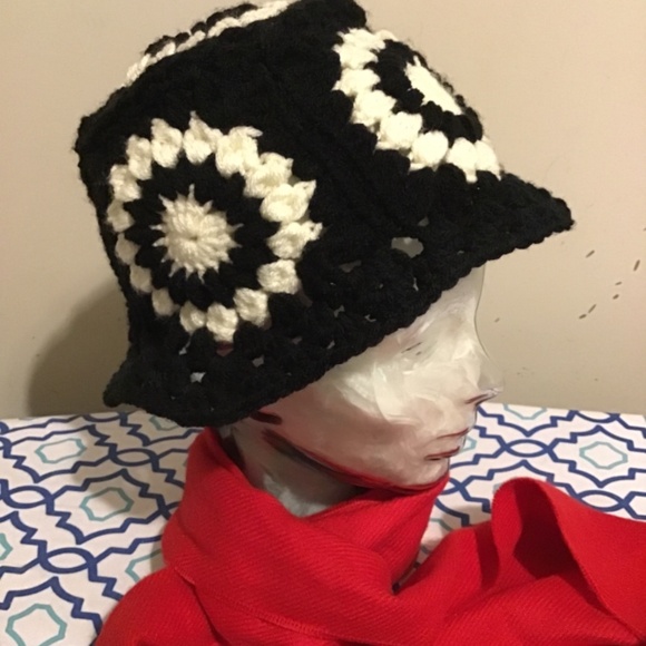 🔥SALE! Handmade, crochet, square top bucket hat, By Tayla Renee’, 👍👍 - Picture 3 of 5